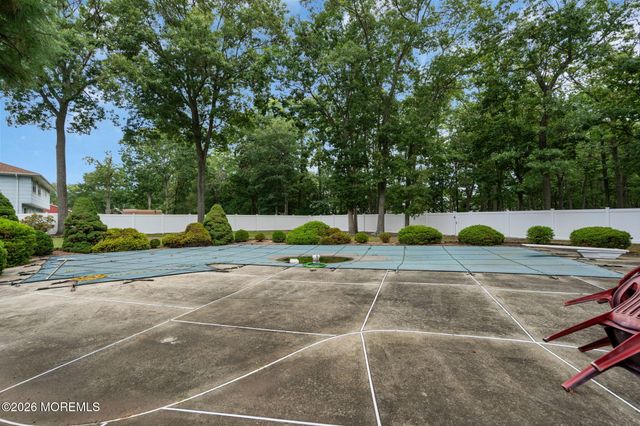 43 Cranmer Road, Bayville, NJ 08721