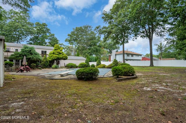 43 Cranmer Road, Bayville, NJ 08721
