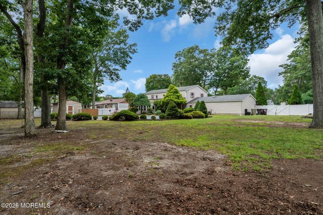 43 Cranmer Road, Bayville, NJ 08721