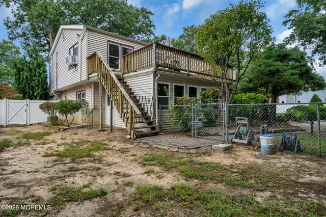 43 Cranmer Road, Bayville, NJ 08721