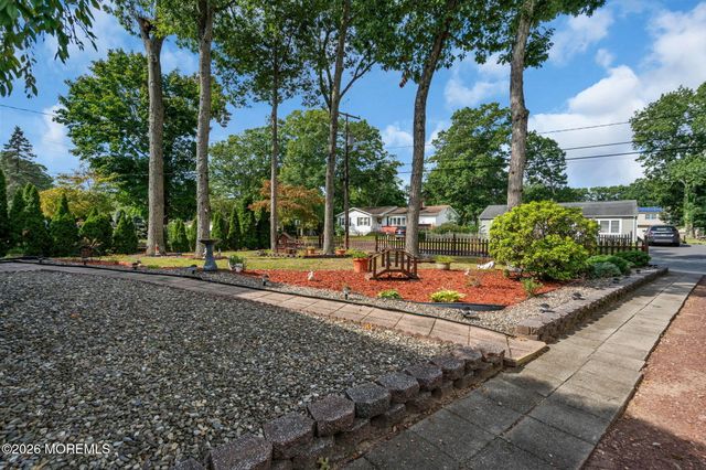 43 Cranmer Road, Bayville, NJ 08721