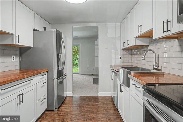 3212 CRYSTAL CT, Wilmington, DE 19810