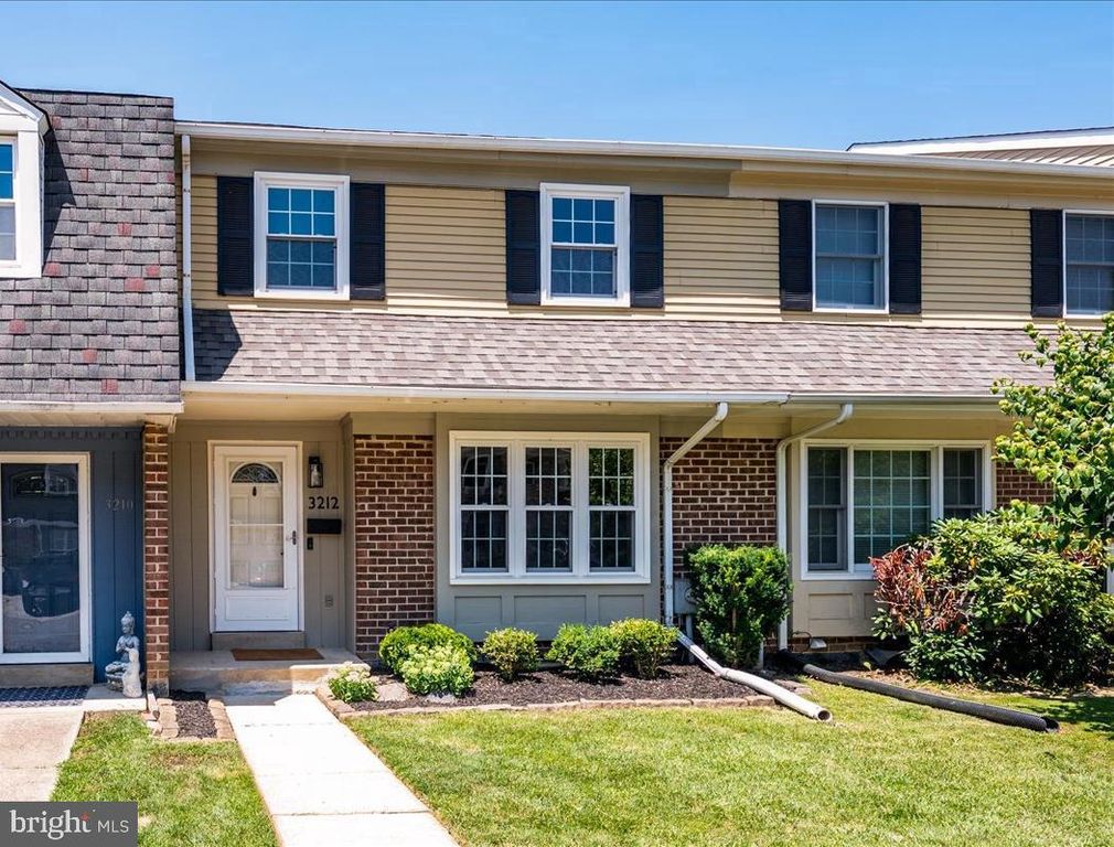3212 CRYSTAL CT, Wilmington, DE 19810