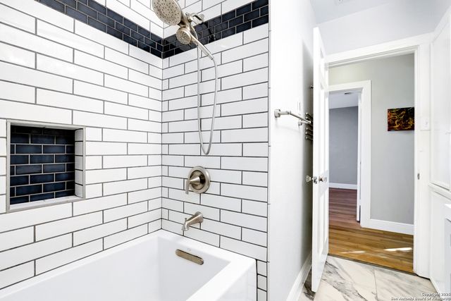 219 E French Pl, San Antonio, TX 78212