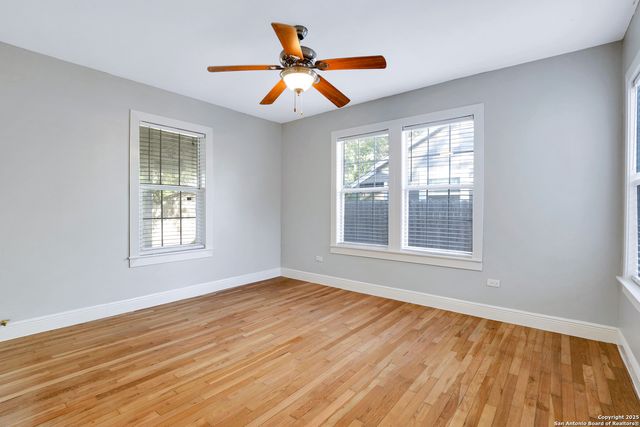 219 E French Pl, San Antonio, TX 78212