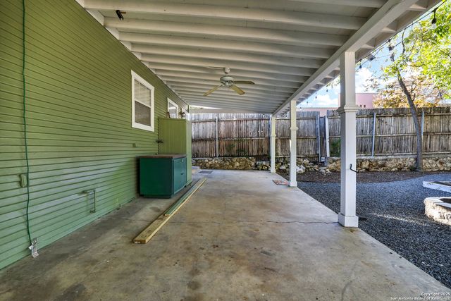 219 E French Pl, San Antonio, TX 78212