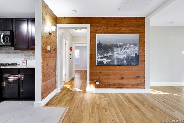 219 E French Pl, San Antonio, TX 78212