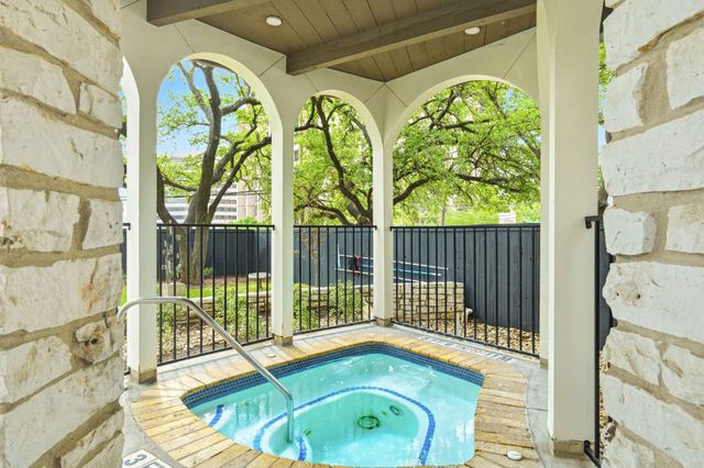 1801 Lavaca ST 6C, Austin, TX 78701