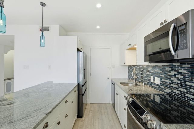 1801 Lavaca ST 6C, Austin, TX 78701