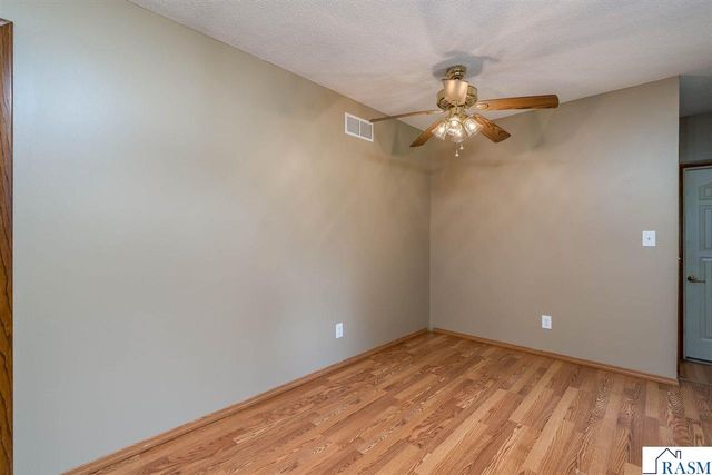 1506 James Drive, North Mankato, MN 56000