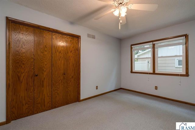 1506 James Drive, North Mankato, MN 56000