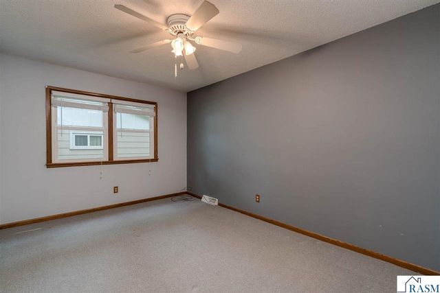 1506 James Drive, North Mankato, MN 56000