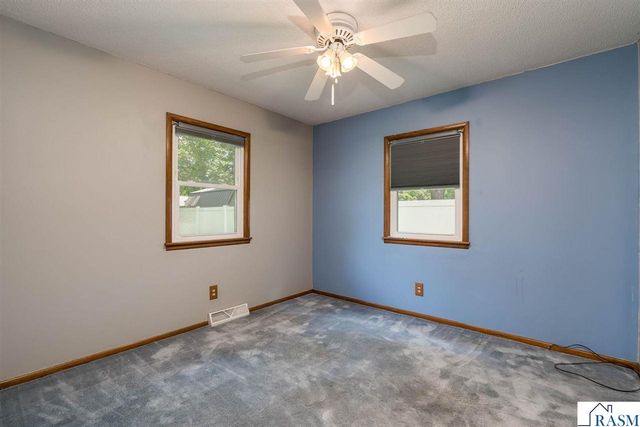 1506 James Drive, North Mankato, MN 56000