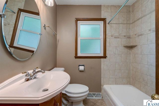 1506 James Drive, North Mankato, MN 56000