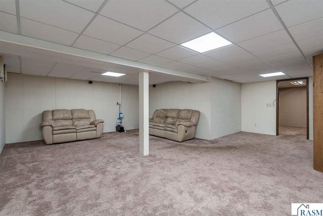 1506 James Drive, North Mankato, MN 56000