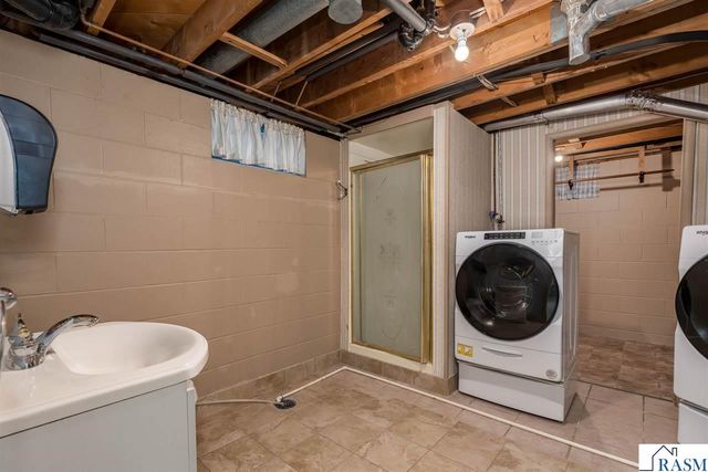 1506 James Drive, North Mankato, MN 56000