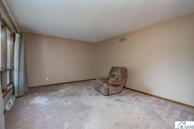 1506 James Drive, North Mankato, MN 56000