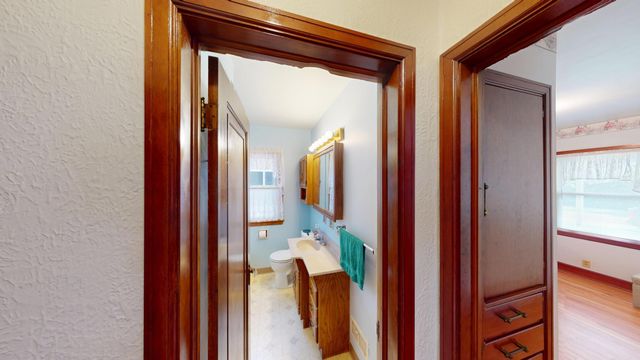 1314 Dunham Street, Albert Lea, MN 56007