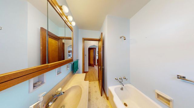 1314 Dunham Street, Albert Lea, MN 56007