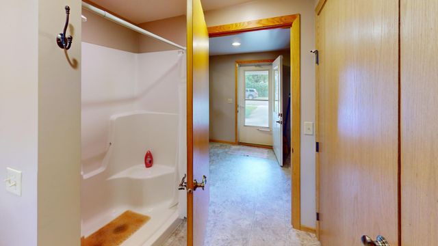 1314 Dunham Street, Albert Lea, MN 56007