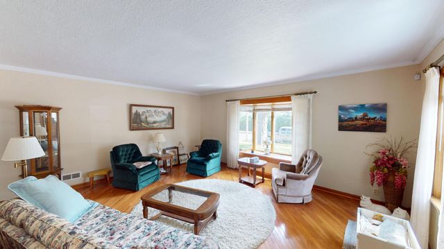 1314 Dunham Street, Albert Lea, MN 56007