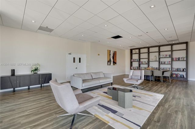 20515 E Country Club Dr 1146, Aventura, FL 33180