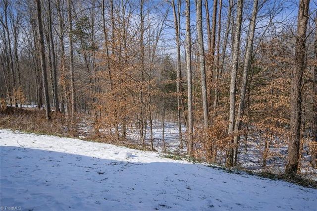 112 W Carmel Cove Drive, Mocksville, NC 27028