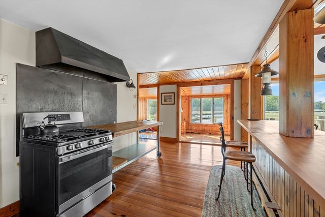 274 Gannett Rd, Scituate, MA 02066