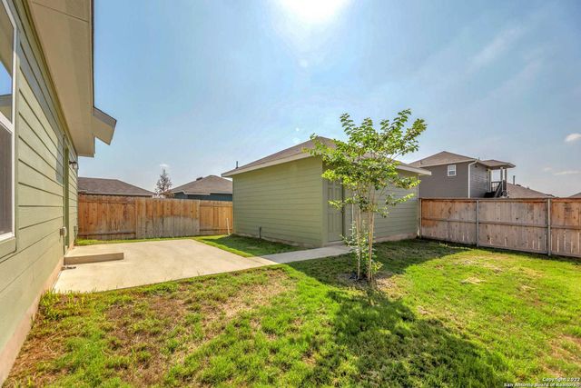 1121 Esplanade PKWY, San Marcos, TX 78666