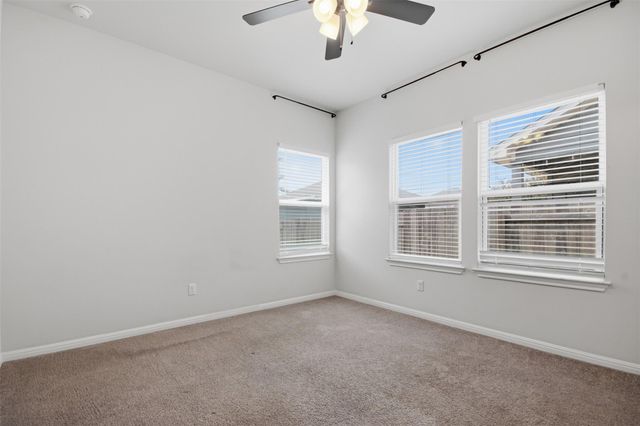1121 Esplanade PKWY, San Marcos, TX 78666
