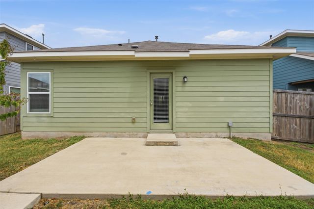 1121 Esplanade PKWY, San Marcos, TX 78666