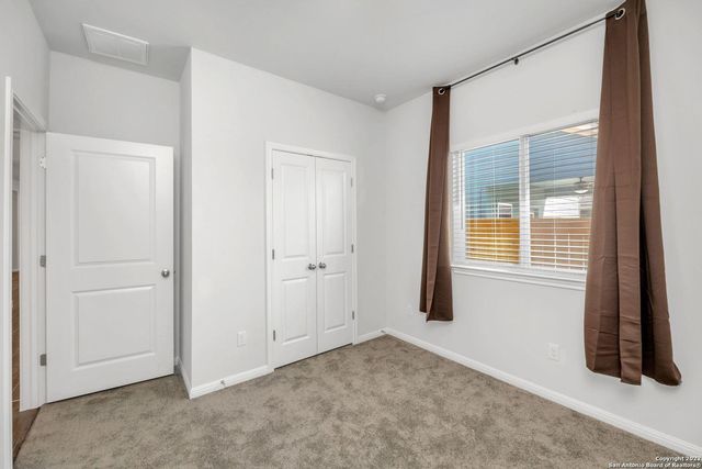 1121 Esplanade PKWY, San Marcos, TX 78666
