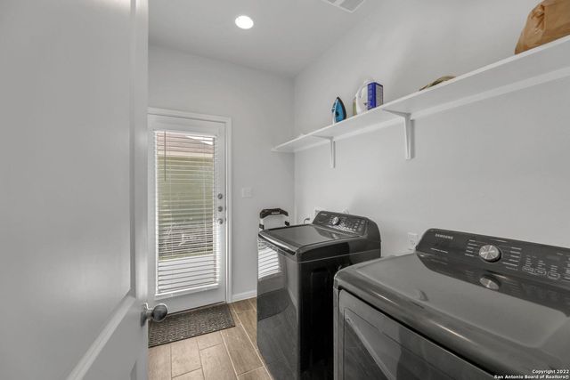 1121 Esplanade PKWY, San Marcos, TX 78666