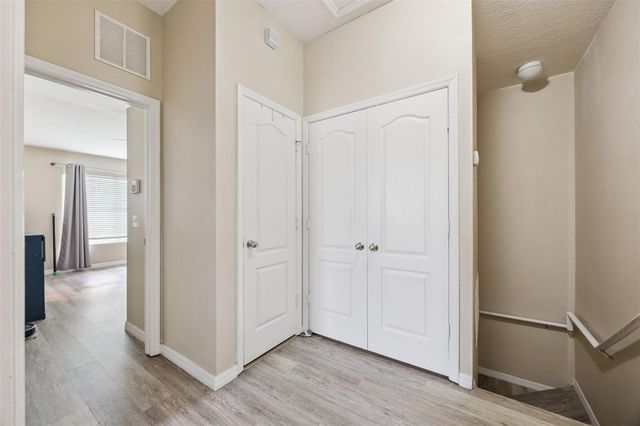 15316 OAK APPLE COURT B, Winter Garden, FL 34787