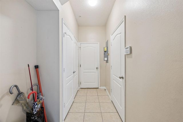 15316 OAK APPLE COURT B, Winter Garden, FL 34787