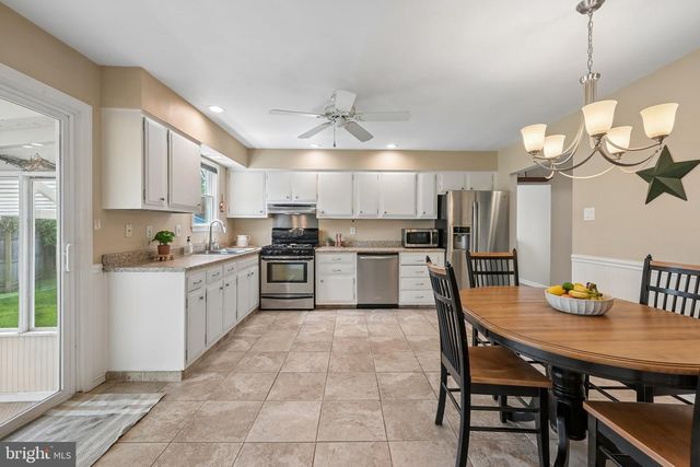 24 CRIDER AVE, Moorestown, NJ 08057