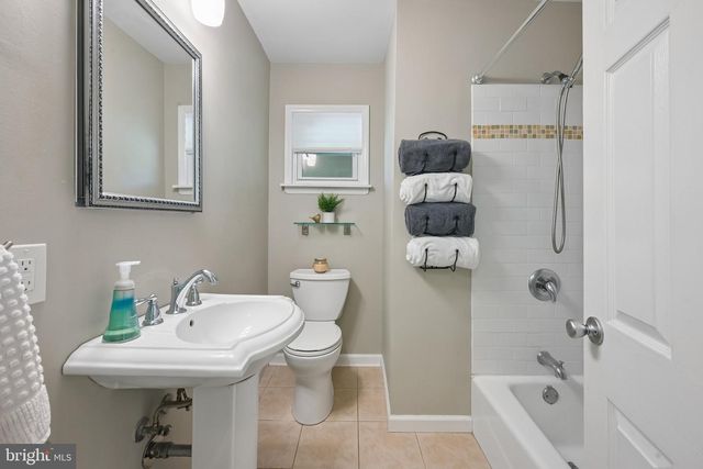 24 CRIDER AVE, Moorestown, NJ 08057