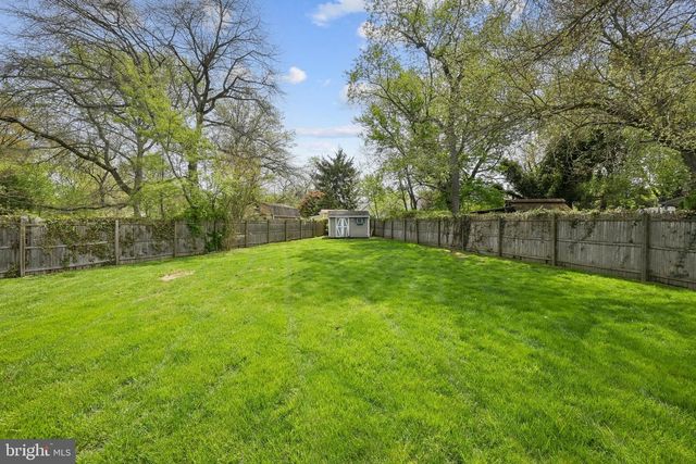 24 CRIDER AVE, Moorestown, NJ 08057