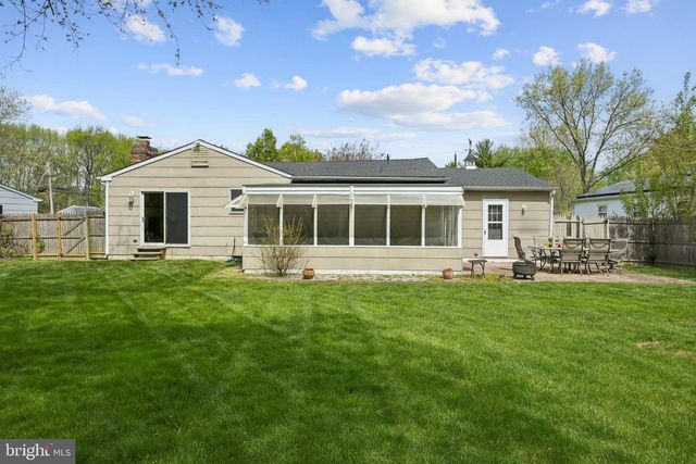 24 CRIDER AVE, Moorestown, NJ 08057