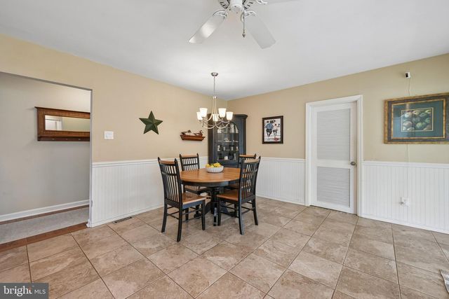 24 CRIDER AVE, Moorestown, NJ 08057