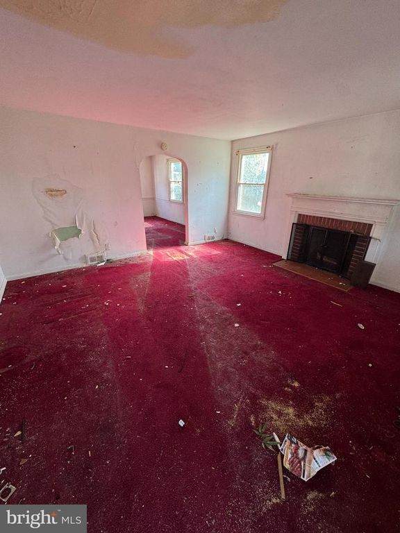 Image 2 of property listing at 1932 HILLENWOOD RD, Baltimore, MD 21239