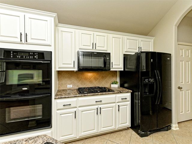 10009 Buffalo Lake LN, Austin, TX 78747