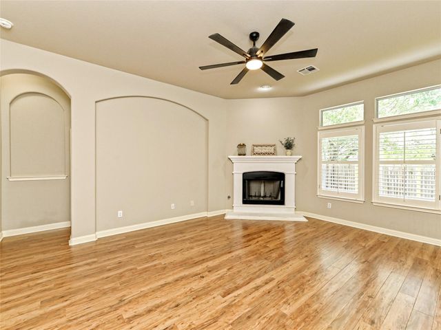 10009 Buffalo Lake LN, Austin, TX 78747