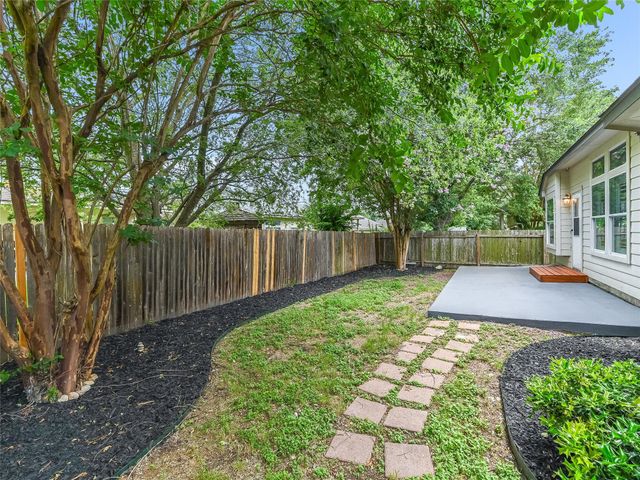10009 Buffalo Lake LN, Austin, TX 78747