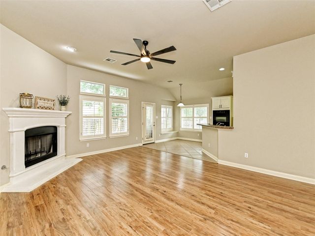 10009 Buffalo Lake LN, Austin, TX 78747