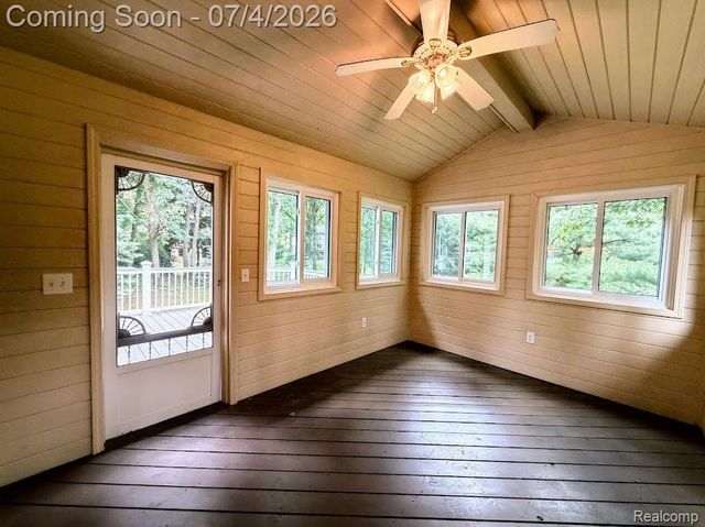 10928 Sunny Ridge Court, Pinckney, MI 48169