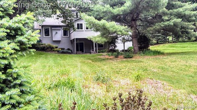 10928 Sunny Ridge Court, Pinckney, MI 48169