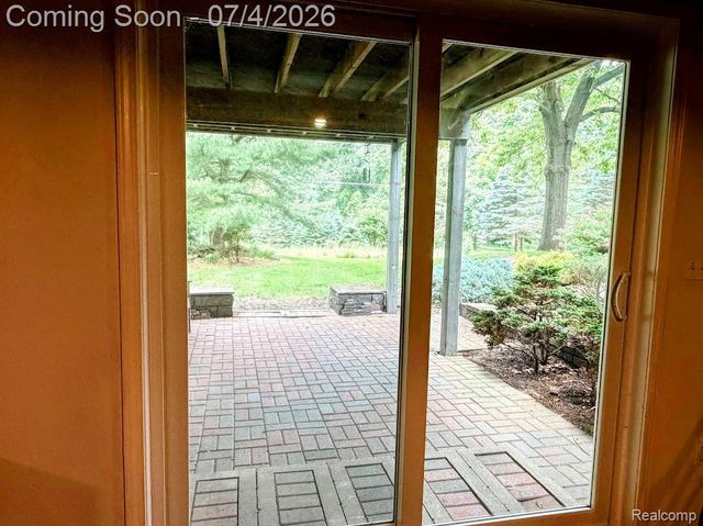 10928 Sunny Ridge Court, Pinckney, MI 48169