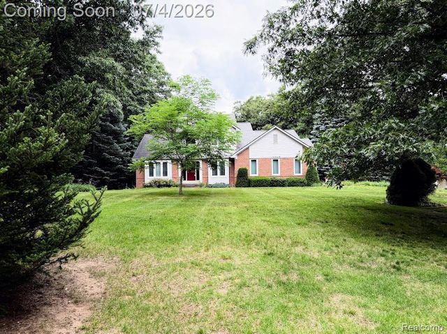 10928 Sunny Ridge Court, Pinckney, MI 48169