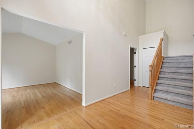 10928 Sunny Ridge Court, Pinckney, MI 48169
